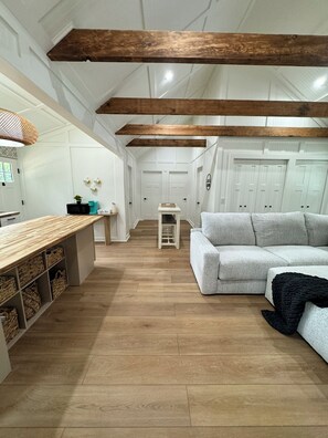 Interior - Lakefront Retreat, near All Star Village, in the Catskills (Franklin)
