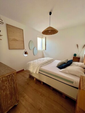 2 bedrooms, WiFi - Garden apartment, town center not far from the station (Hendaye)