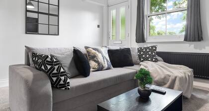 The Luxury Hogwarts Retreat! Perfect for Harry Potter World!