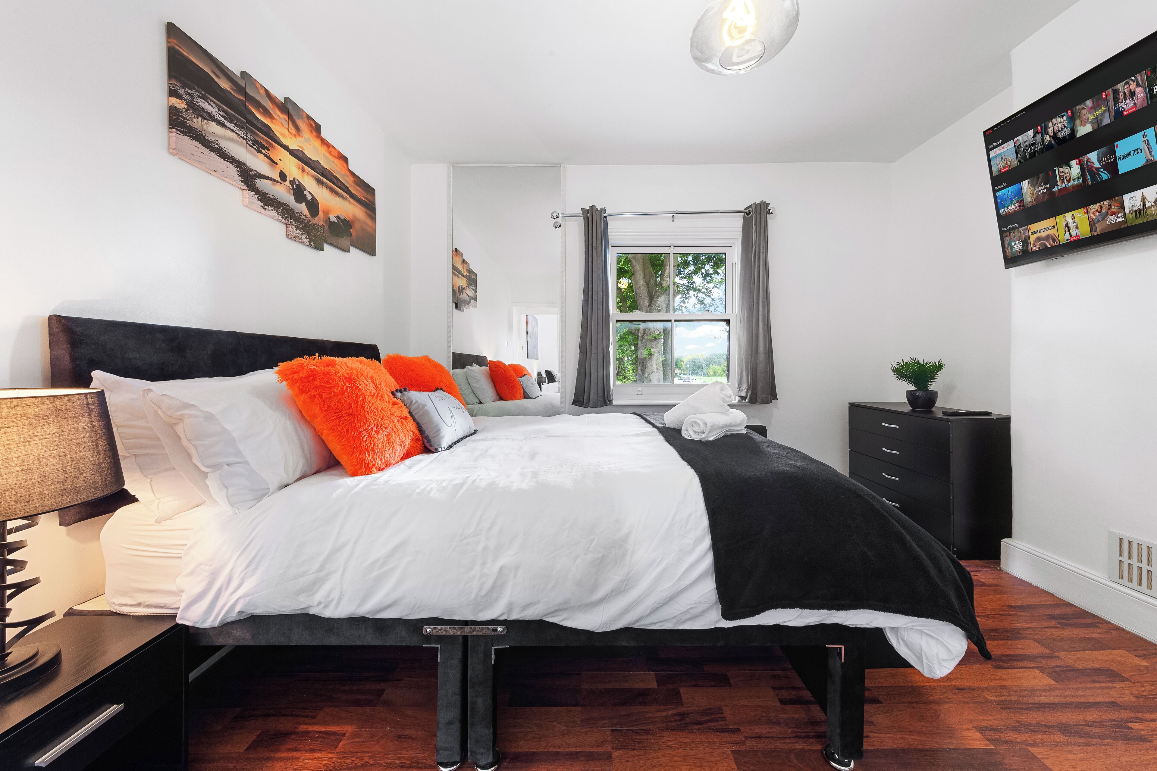 2 bedrooms, WiFi, bed sheets