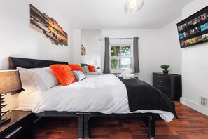 2 bedrooms, WiFi, bed sheets - The Luxury Hogwarts Retreat! Perfect for Harry Potter World! (Watford)