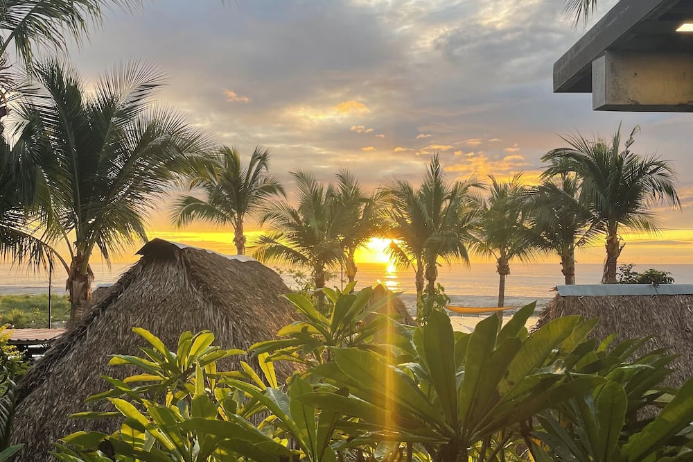 San Carlos Surf Resort & Eco Lodge
