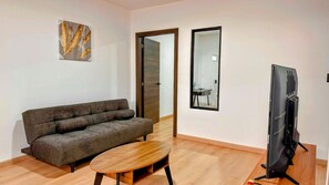 Living area - Work & Play Retreat, fast Wi-Fi (Quito)