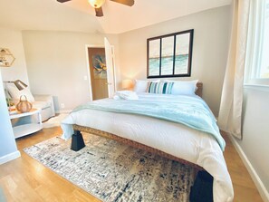 3 habitaciones, escritorio, tabla de planchar con plancha y wifi