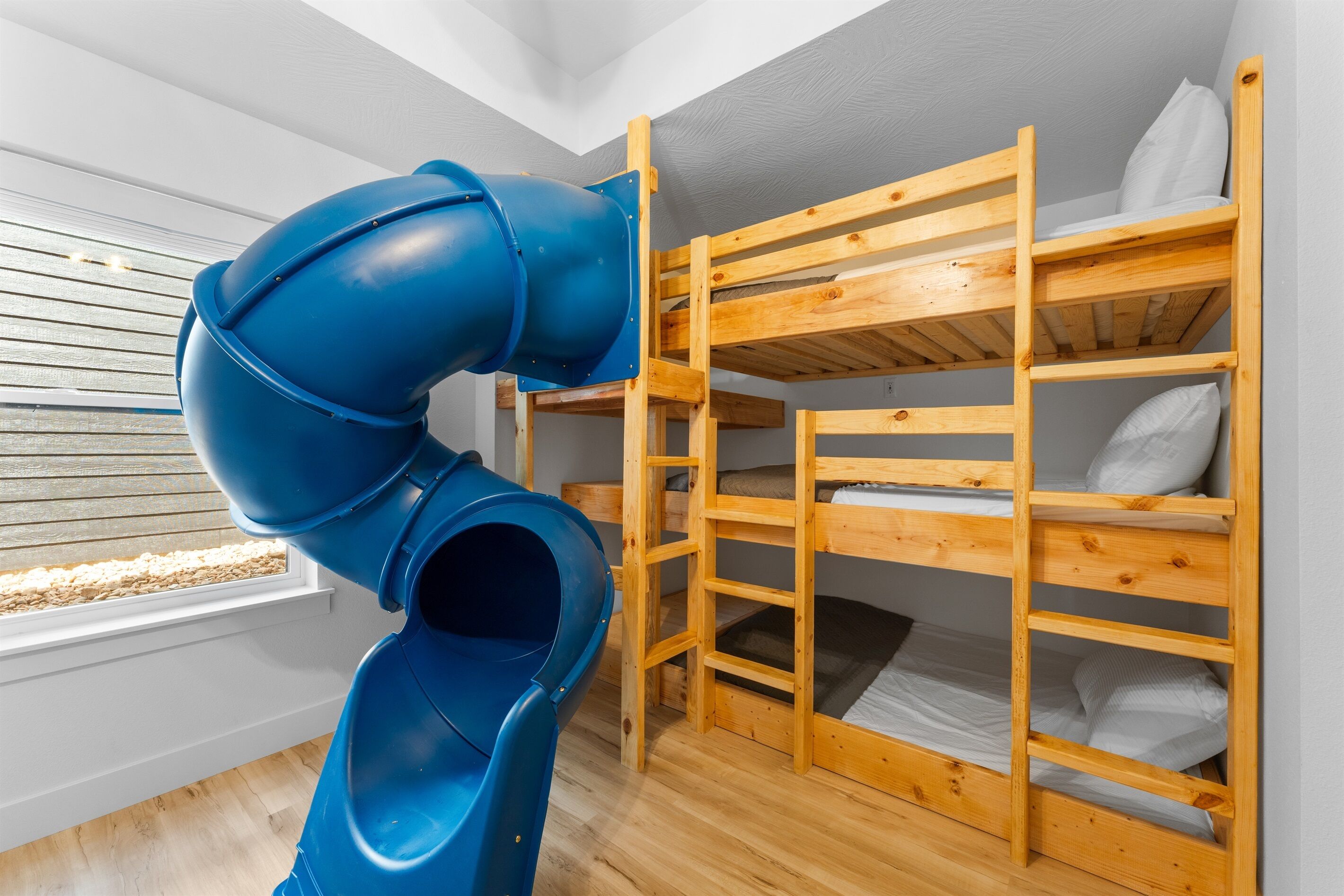 4 Schlafzimmer, kostenloses WLAN, Bettwäsche