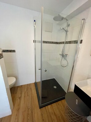 Hair dryer, towels - Tiny Suite with infrared sauna and shower bath (Kerpen)