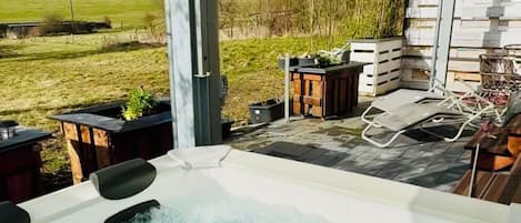 Bain à remous extérieur