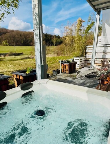 Luxus Private Suite mit Sauna, Effektkamin und Terrasse