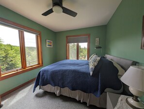 2 Schlafzimmer, Schreibtisch, Bügeleisen/Bügelbrett, kostenloses WLAN