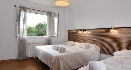 Maison spectaculaire avec piscine et grand jardin