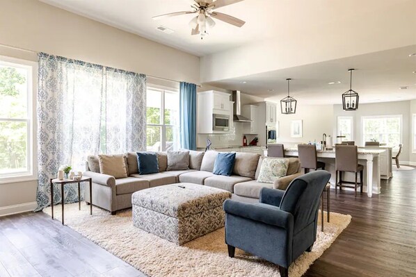 Smart TV, fireplace, offices