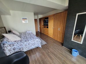Comfort Apartment, City View