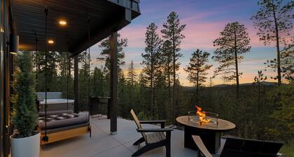Luxe Mirror Cabin by REFLECT+RECONNECT / / Hot Tub