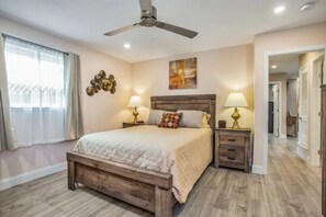 3 chambres, fer et planche à repasser, Wi-Fi gratuit, draps fournis