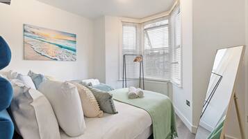 3 chambres, fer et planche à repasser, Wi-Fi, draps fournis