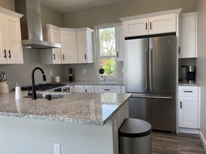 Four, plaque de cuisson, lave-vaisselle