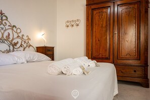 2 Schlafzimmer, Reisekinderbett, WLAN, Bettwäsche