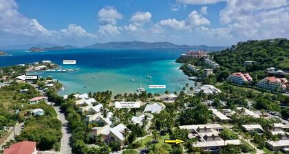 Private condo by the beach! ¡Condo a pasos de la playa!