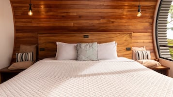 Deluxe Bungalow, 1 Bedroom, Hot Tub, Mountain View | 1 bedroom, blackout curtains, iron/ironing board, free WiFi