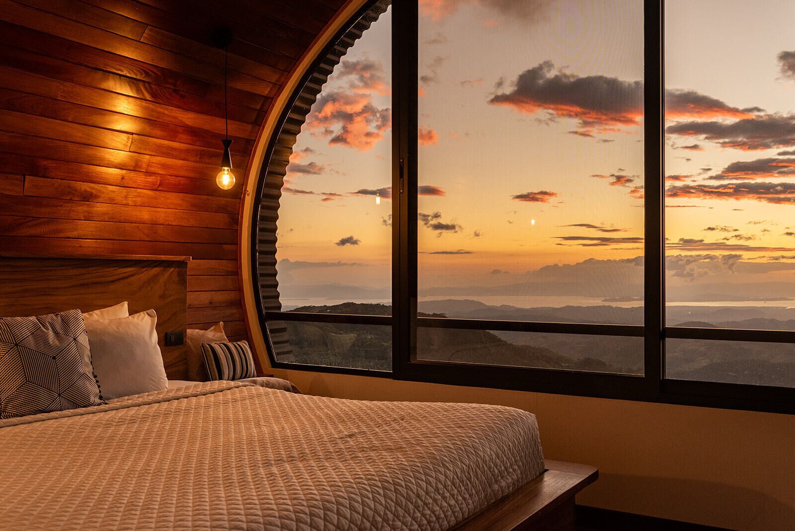 Deluxe Bungalow, 1 Bedroom, Hot Tub, Mountain View