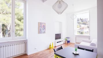 Apartment, Hill View | Dining room