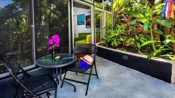 Suíte luxo, 2 quartos, para não fumantes, vista para a piscina | Fachada