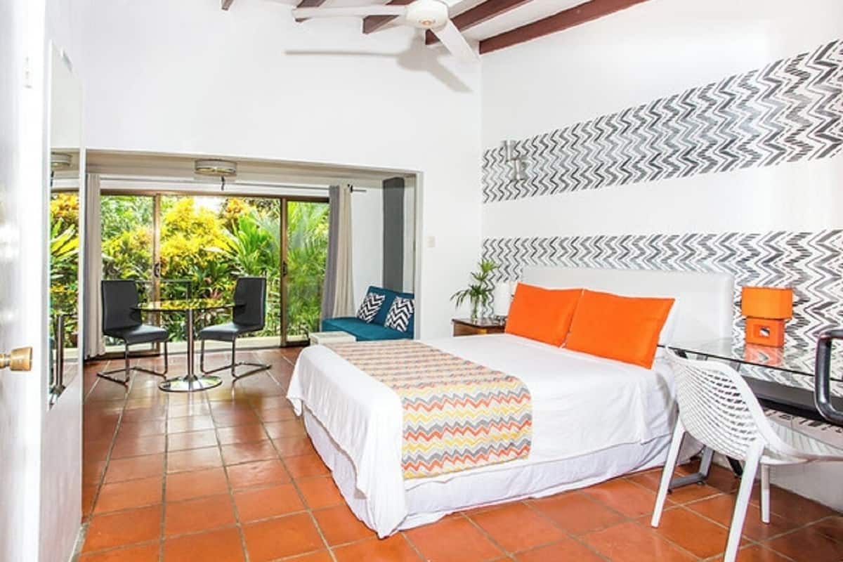 1 bedroom, individually decorated, individually furnished