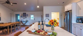 Mid-Century Mod Ranch in Wine Country!