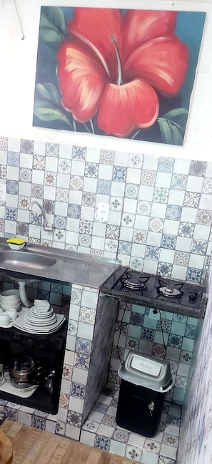 Geladeira, cooktop, torradeira, liquidificador