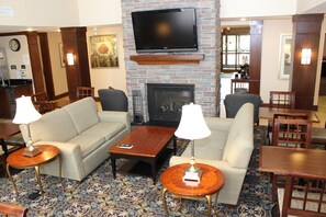 TV, DVD player, offices - Indoor Pool + Hot Tub | Close to the Airport! (Milwaukee)