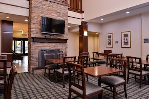 Dining - Free Breakfast + Heated Saltwater Pool | 24 Hour Business Center (Oklahoma City)