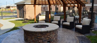 Studio Within Walking Distance to Knicely Conference Center | Free Daily Breakfast!