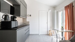 Apartment | Private kitchen - Appartamento vicino all'Orto Botanico by Wonderful Italy (Bologna)