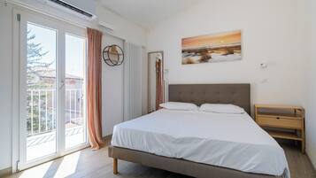 Apartment | 1 Schlafzimmer, laptopgeeigneter Arbeitsplatz, kostenloses WLAN