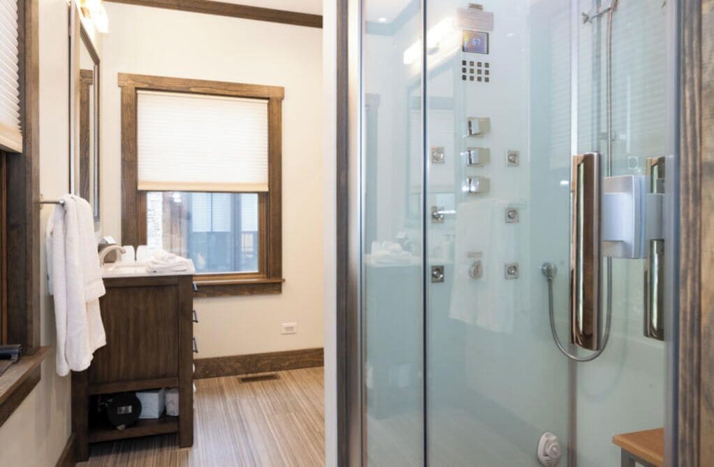 Towels, soap, shampoo, toilet paper