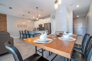 Dining - 4836ST-Amazing home in the BEST resort near Disney (Kissimmee)