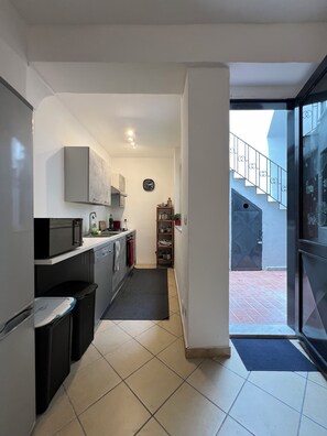 Microwave, oven, dishwasher