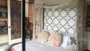 1 bedroom, desk, iron/ironing board, free WiFi