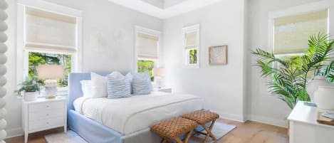 3 habitaciones, tabla de planchar con plancha y cuna de viaje