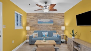 Unclassified image, 5 of 33, button - Beachy Vibe 2 BDR In Desirable HHI Resort! (Hilton Head Island)