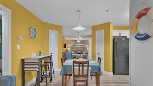 Unclassified image, 3 of 33, button - Beachy Vibe 2 BDR In Desirable HHI Resort! (Hilton Head Island)