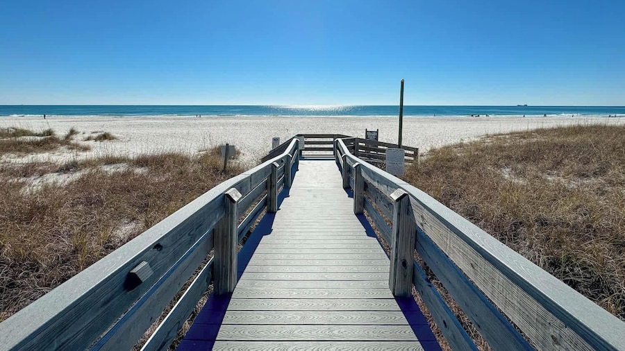 Stylish Beachfront Retreat ~ Gulf Views ~ Pools!