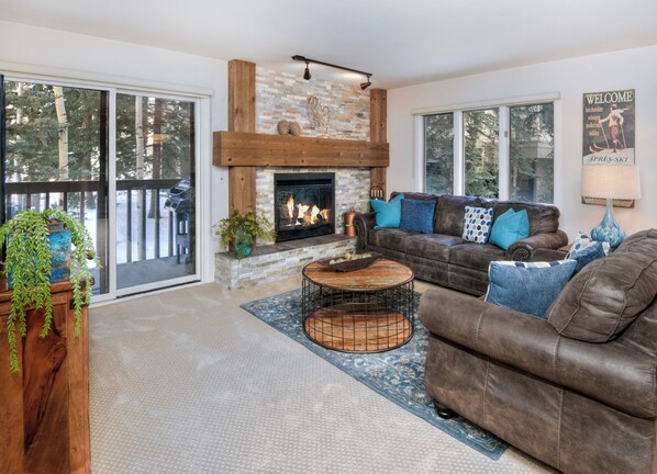 Condo, 1 King Bed with Sofa bed, Balcony, Mountain View (Beaver Creek Townsend Getaway) | Living area | 42-inch flat-screen TV with digital channels, fireplace - Beaver Creek Townsend Getaway Ski In/ski Out! (Avon)