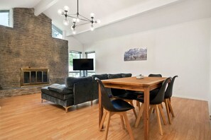 House, Multiple Beds, Kitchen, Garden View (South Lamar Serenity) | Dining - Quiet 4 Bedroom Home Located off Sola (Austin)