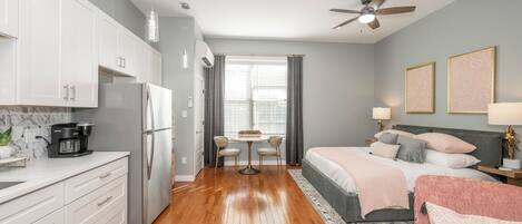 Lejlighed - 1 kingsize-seng - køkken | 1 soveværelse, individuelt design, individuel indretning, gratis Wi-Fi