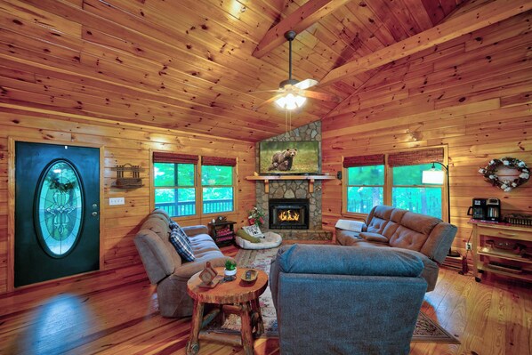 Cabin, Multiple Beds, Hot Tub, Mountain View (Heritage Hideaway 1) | Living area | Fireplace - Mountain Community Home In Ellijay! Games, Private Hot Tub and Sunsets! (Ellijay)