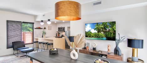 House, Multiple Beds, Patio, Garden View (Palm Paradise Estate) | In-room dining
