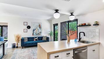 Casa, várias camas, varanda, vista para o jardim (Palm Paradise Estate) | Parte interna