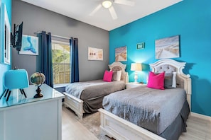 คอนโด, หลายเตียง, ระเบียง, วิวสวน (Oasis Hideaway at Bahama Bay) | 3 ห้องนอน, ห้อง พักตกแต่งอย่างมีเอกลักษณ์, ตกแต่งพิเศษโดยเฉพาะ
