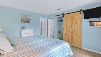 2 bedrooms, individually decorated, individually furnished, bed sheets